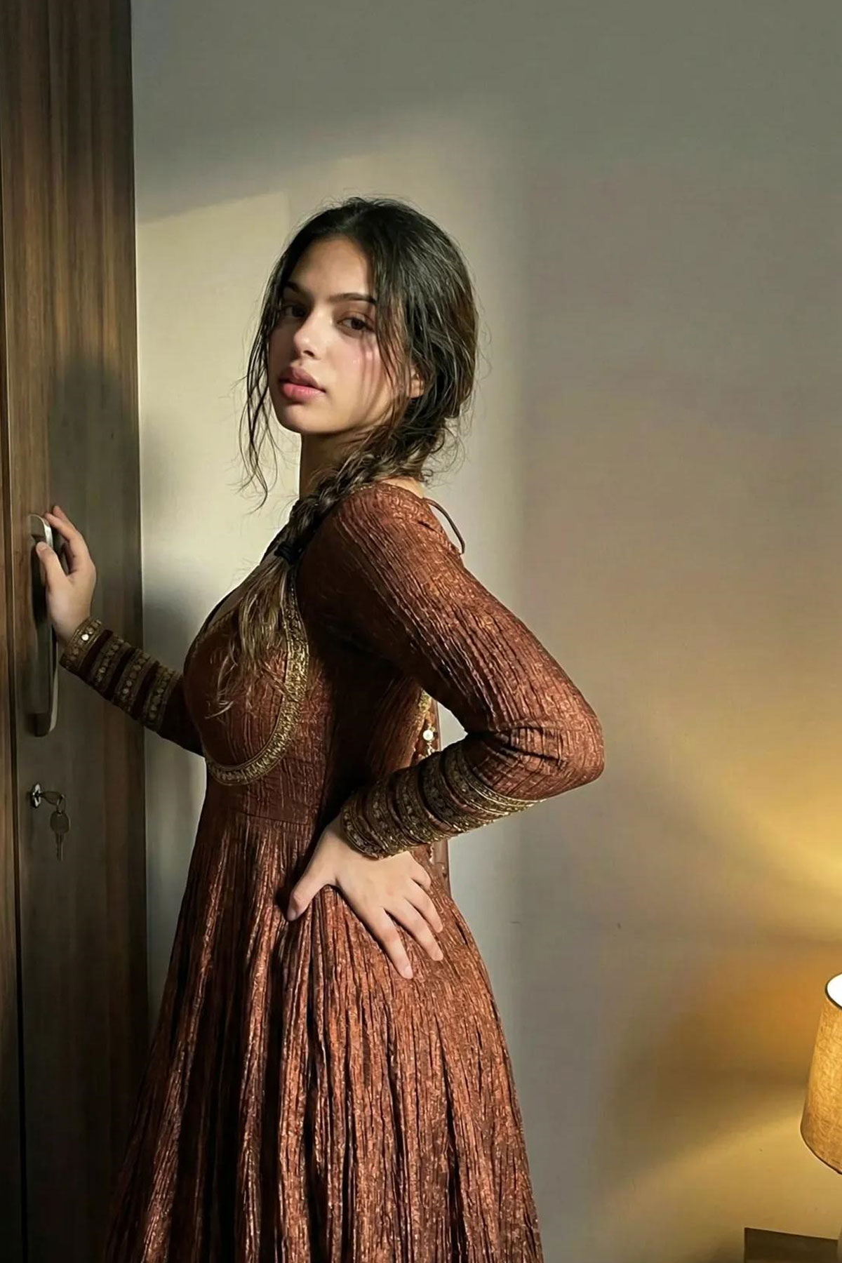 Lucknow call girls Charbagh